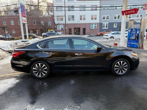 2017 Nissan Altima 2.5 SV