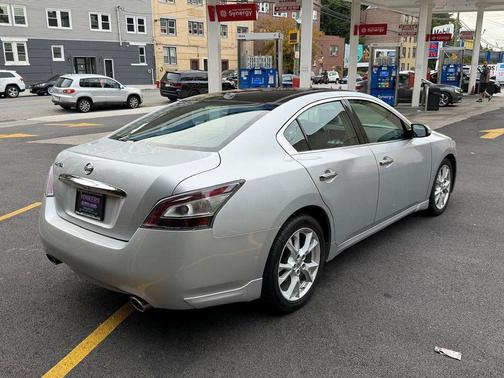 2012 Nissan Maxima SV