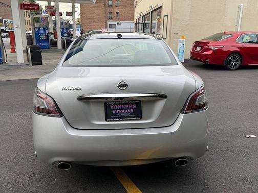 2012 Nissan Maxima SV