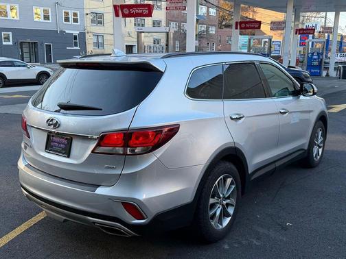 2017 Hyundai SANTA FE SE