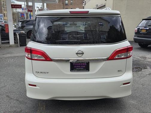 2015 Nissan Quest SV