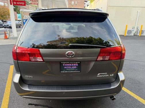 2005 Toyota Sienna CE