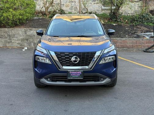 Caspian Blue Metallic/Super Black 2021 Nissan Rogue SL