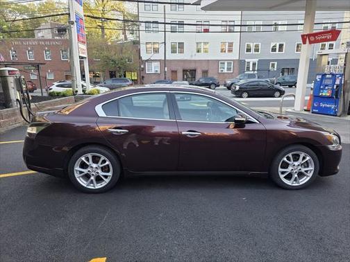 2014 Nissan Maxima SV