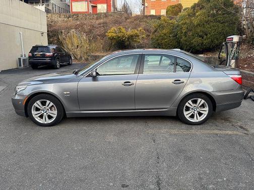 2009 BMW 528 xDrive