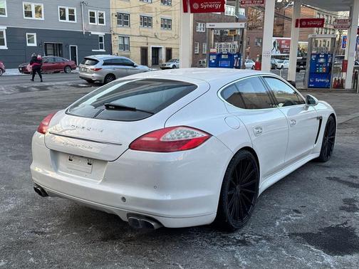 2010 Porsche Panamera Turbo