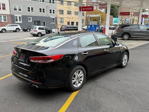 2017 Kia Optima LX