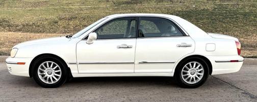 2004 Hyundai XG350 L