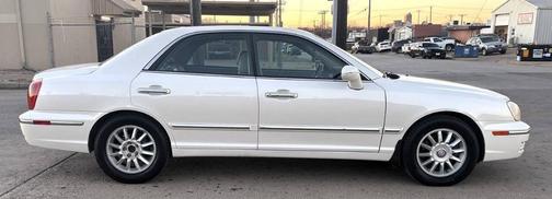 2004 Hyundai XG350 L