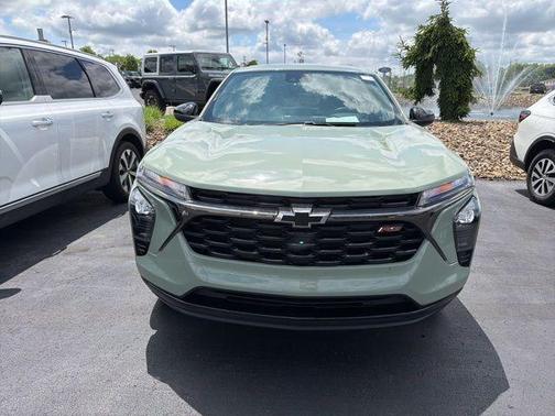 Green 2024 Chevrolet Trax 1RS