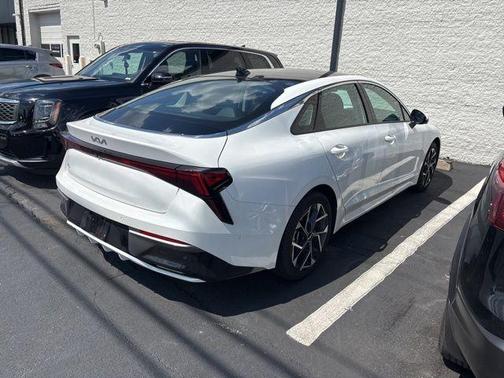 2025 Kia K5 EX