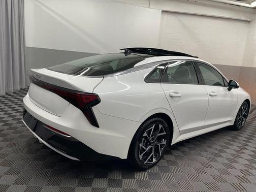 2025 Kia K5 EX