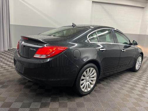 2012 Buick Regal Premium 1