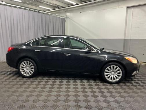 2012 Buick Regal Premium 1
