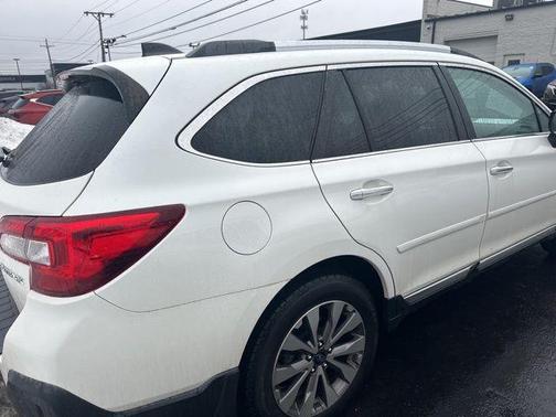 2019 Subaru Outback 2.5i Touring