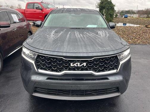 2022 Kia Sorento LX