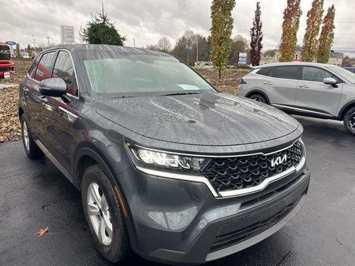 2022 Kia Sorento LX