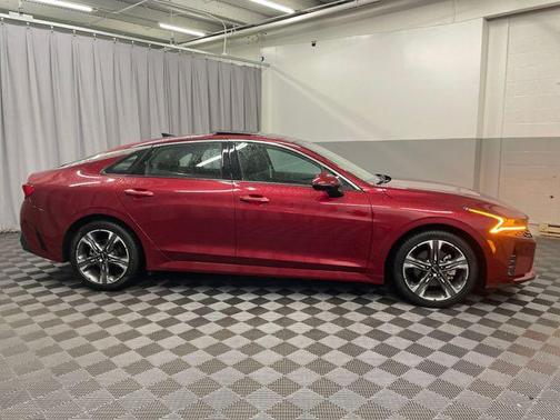 2022 Kia K5 EX