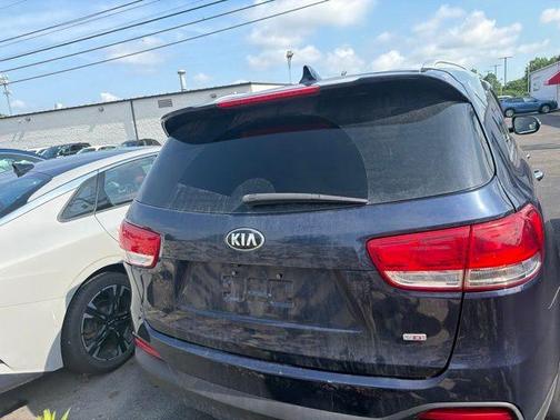 Blue 2018 Kia Sorento LX