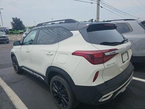 2022 Kia Seltos Nightfall