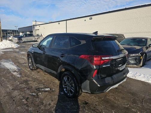2023 Kia Seltos LX