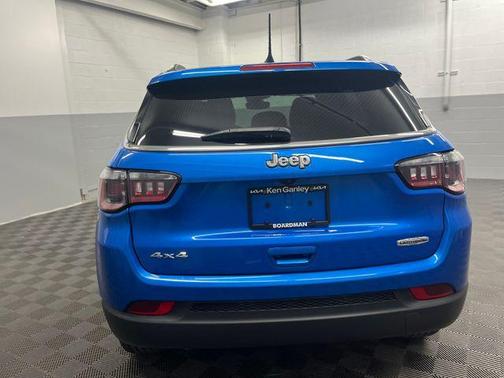 2023 Jeep Compass Latitude Lux