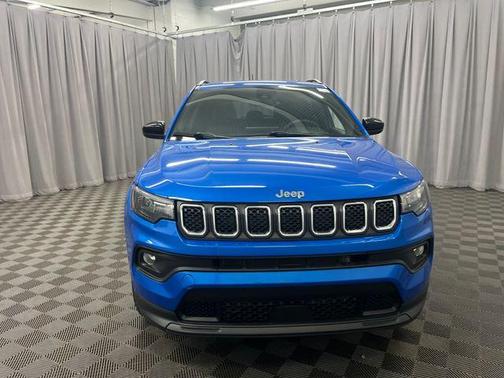 2023 Jeep Compass Latitude Lux