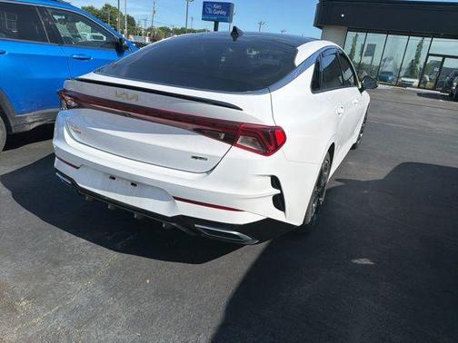 White Pearl 2024 Kia K5 GT-Line