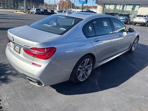 2016 BMW 750 i xDrive