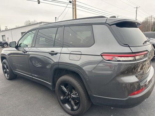 2022 Jeep Grand Cherokee L Laredo