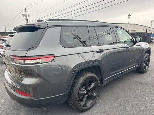 2022 Jeep Grand Cherokee L Laredo