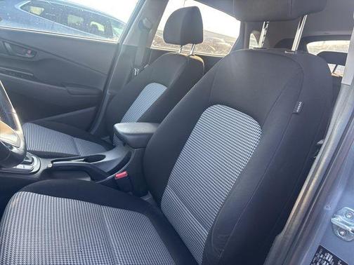 2021 Hyundai KONA SEL