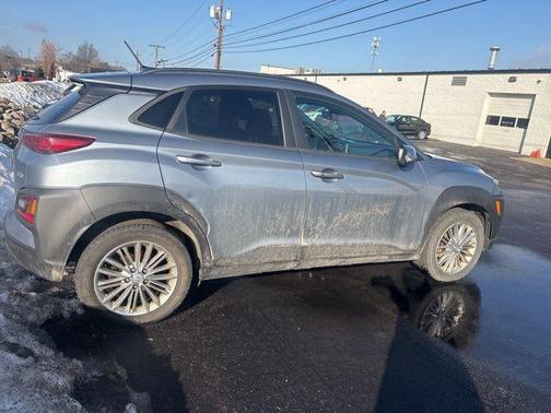 2021 Hyundai KONA SEL