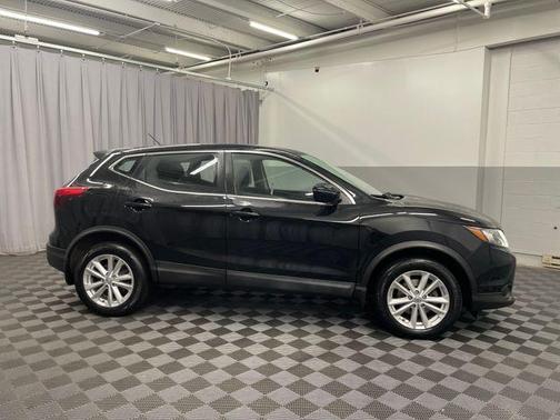 2017 Nissan Rogue Sport SV