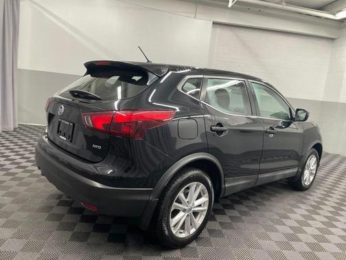 2017 Nissan Rogue Sport SV