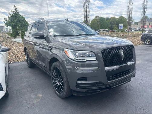 Dark Gray Metallic 2024 Lincoln Navigator Black Label