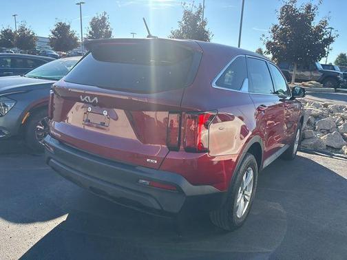 2023 Kia Sorento LX