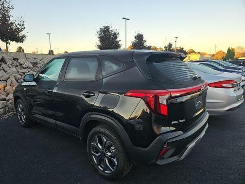 2024 Kia Seltos LX