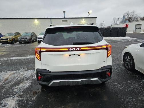 2024 Kia Seltos SX