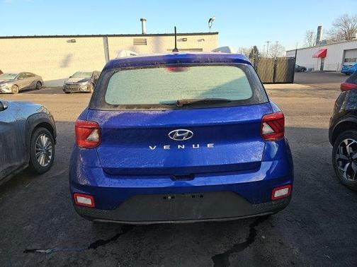 2023 Hyundai VENUE Limited