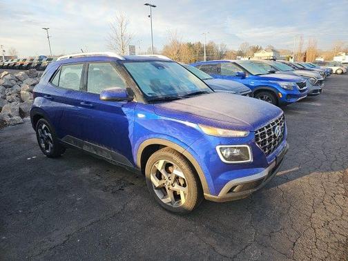 2023 Hyundai VENUE Limited