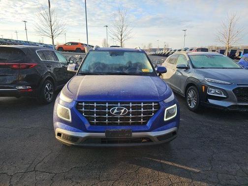 2023 Hyundai VENUE Limited