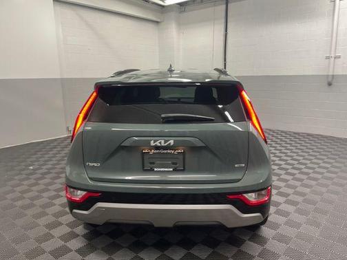 2023 Kia Niro EX Touring