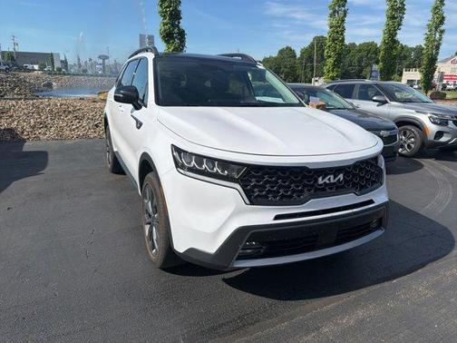 Glacial White Pearl 2022 Kia Sorento X-Line EX
