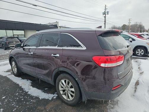 2016 Kia Sorento LX