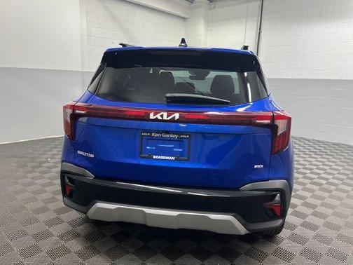 Neptune Blue 2024 Kia Seltos S