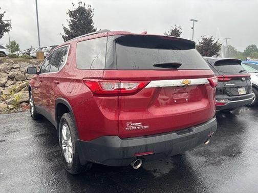 2021 Chevrolet Traverse LT Cloth