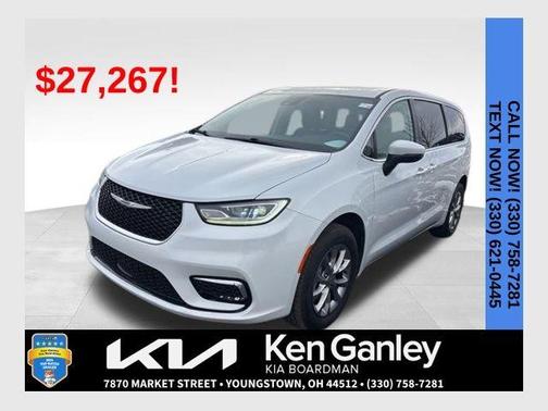 2023 Chrysler Pacifica Touring-L