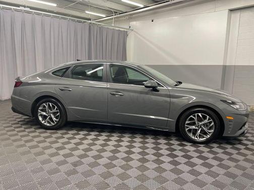 2022 Hyundai SONATA SEL
