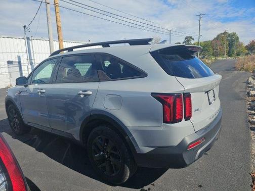 2022 Kia Sorento S
